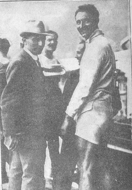 Sinigaglia vinse il titolo di campione italiano nel 1912 dopo aver conquistato il titolo continentale l’anno precedente. Volontario nel Regio Esercito, nell’agosto del 1916 perse la vita sul Monte San Michele, nel Carso. 